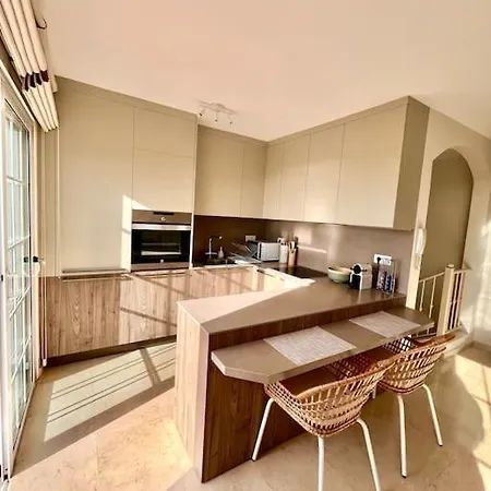 Daire Sea View Duplex Private Jacuzzi, Garden, Terras And Shared Pool *