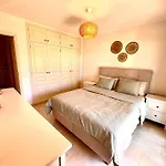 Sea View Duplex Private Jacuzzi, Garden, Terras And Shared Pool *