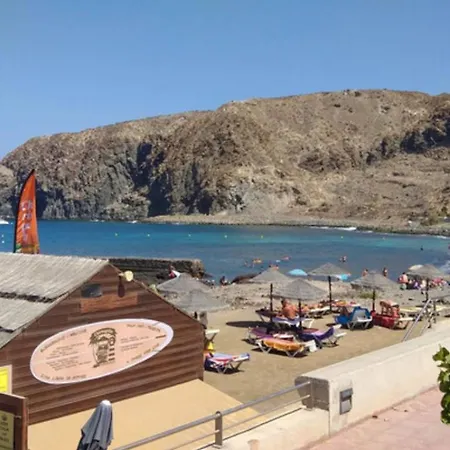 Sea View Duplex Private Jacuzzi, Garden, Terras And Shared Pool Lägenhet *