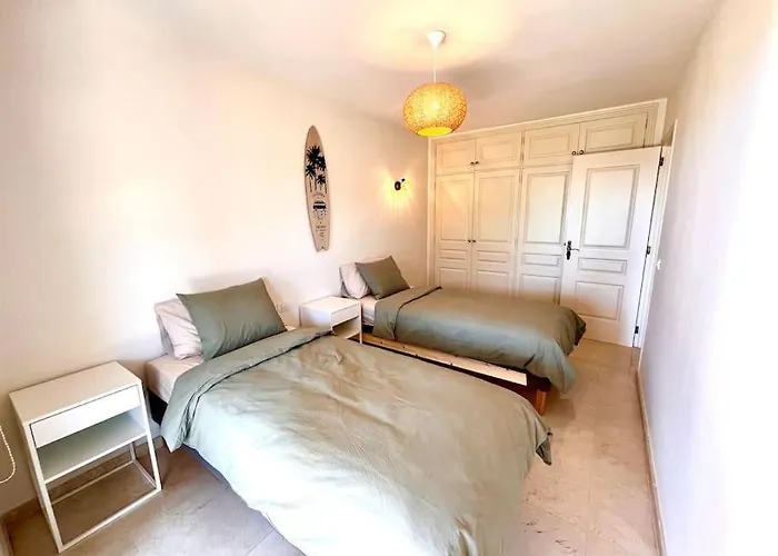 Sea View Duplex Private Jacuzzi, Garden, Terras And Shared Pool