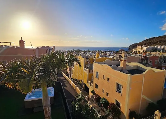 Sea View Duplex Private Jacuzzi, Garden, Terras And Shared Pool * Palm-mar