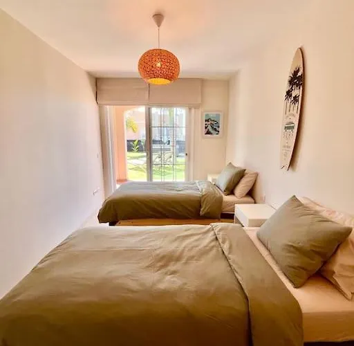 Sea View Duplex Private Jacuzzi, Garden, Terras And Shared Pool