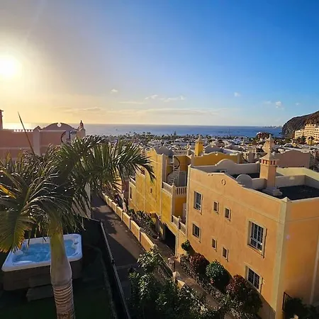 Sea View Duplex Private Jacuzzi, Garden, Terras&shared Pool * Palm-mar