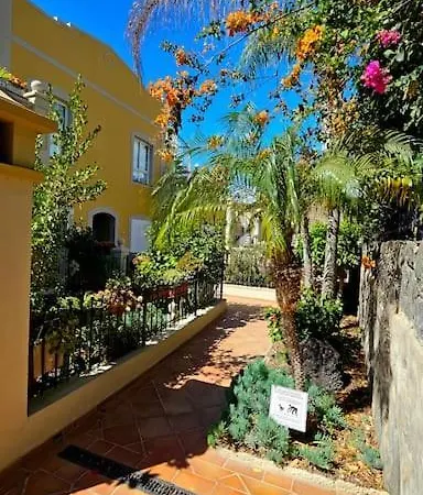 Sea View Duplex Private Jacuzzi, Garden, Terras&shared Pool Appartement Palm-mar