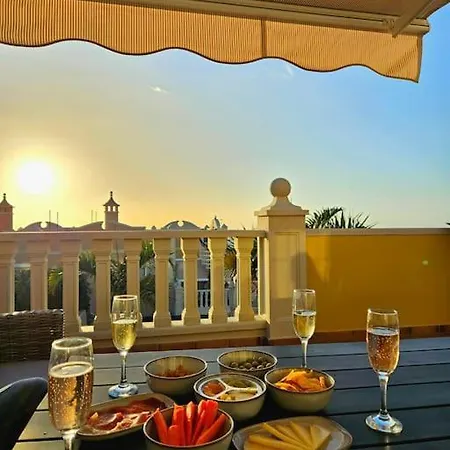 Sea View Duplex Private Jacuzzi, Garden, Terras And Shared Pool *