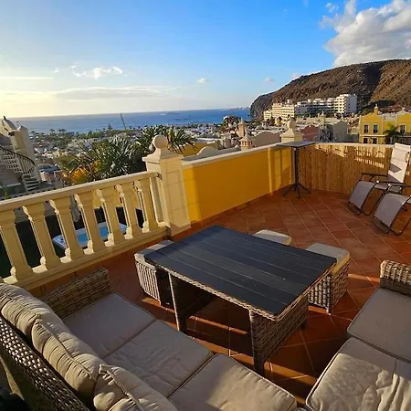 Sea View Duplex Private Jacuzzi, Garden, Terras And Shared Pool Lägenhet *